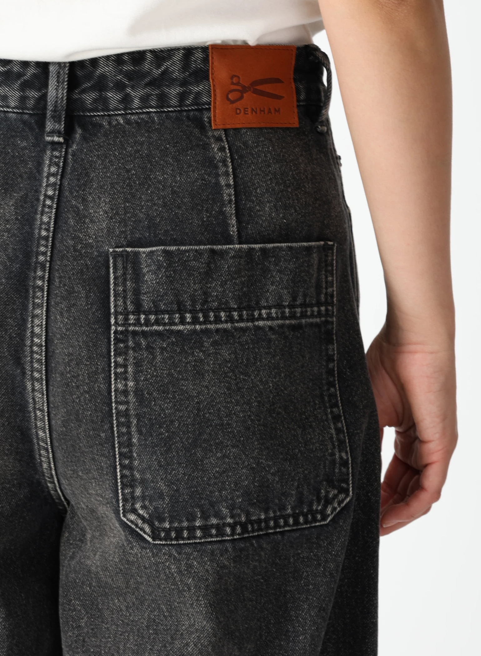 DENHAM(デンハム) |DAIKI MIJ BUTTON BK