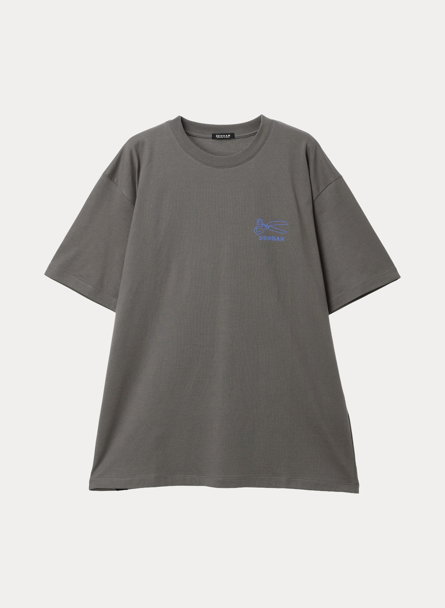 BALMUNG グラフィック Tシャツ グレー TYPOGRAPHY GRAPHIC TEE アイテム詳細｜DENHAM（デンハム）日本公式