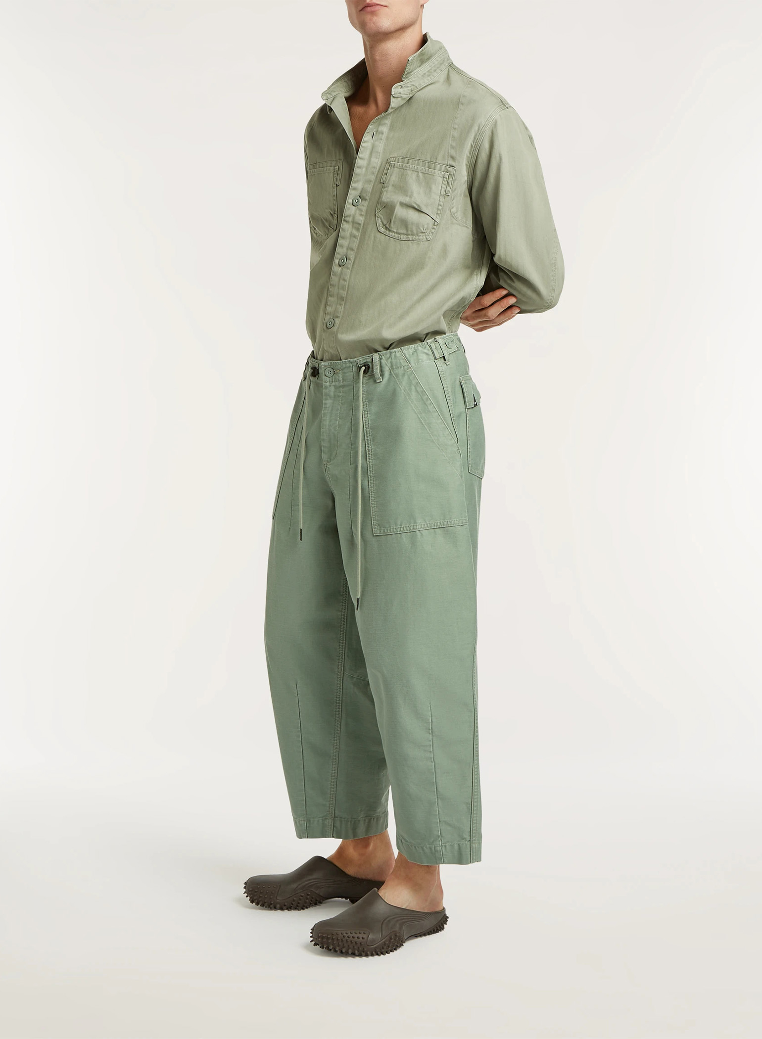 FATIGUE PLEATED PANT GDG アイテム詳細｜DENHAM（デンハム）日本公式 